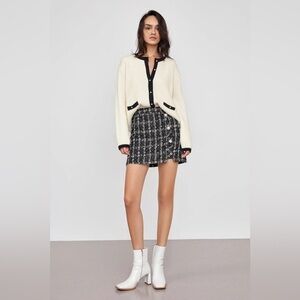 J.ING Leigha Beige Contrast knitted Cardigan
